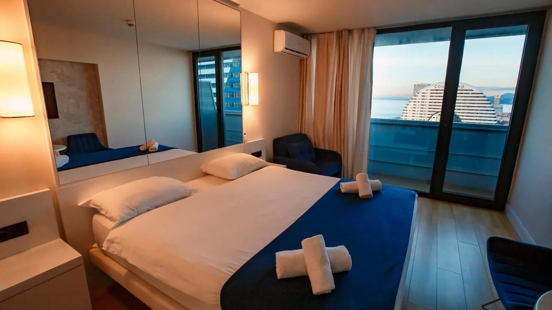 Hotel Orbi City Suite Batumi 5*,